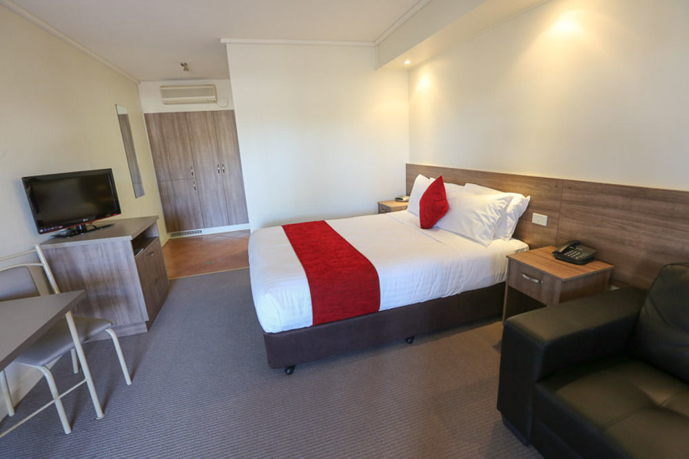 Commodore Mildura Motel Exterior photo