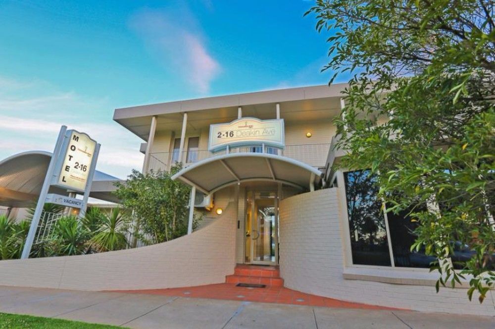 Commodore Mildura Motel Exterior photo