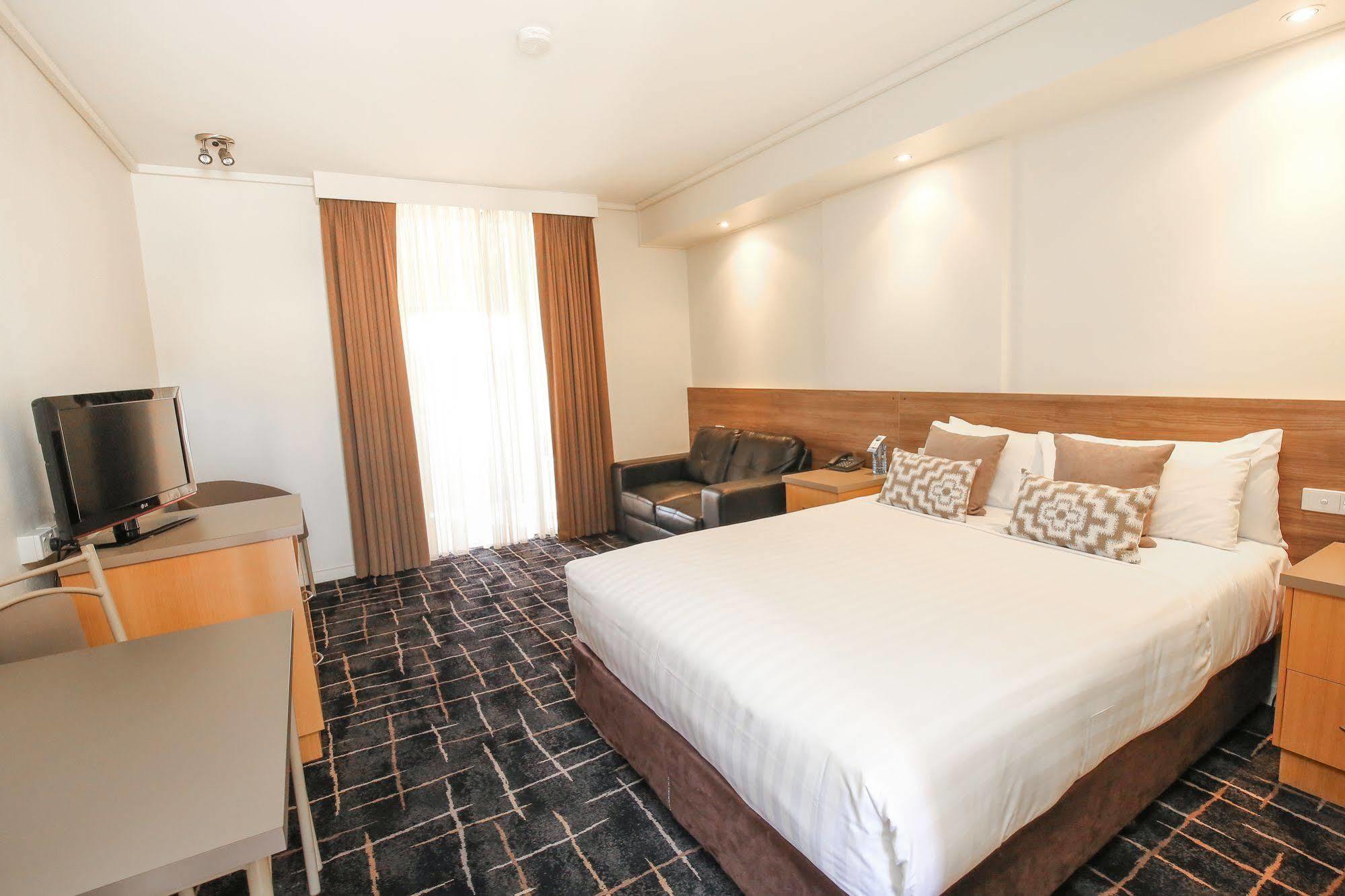 Commodore Mildura Motel Exterior photo