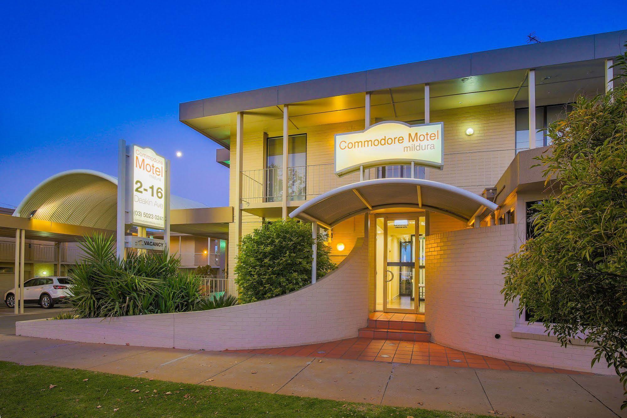 Commodore Mildura Motel Exterior photo